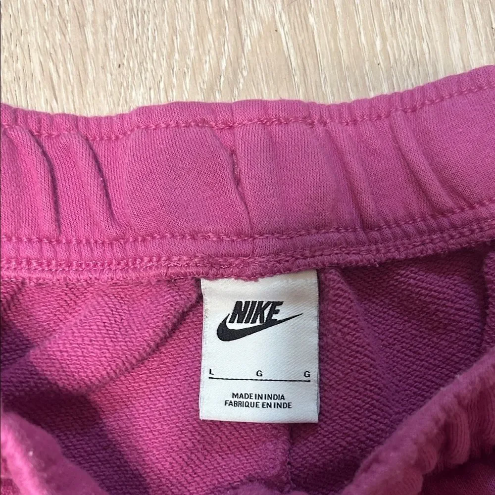 Nike Sportswear Club Fleece Women's Mid-Rise Joggers in Fireberry Sz Large